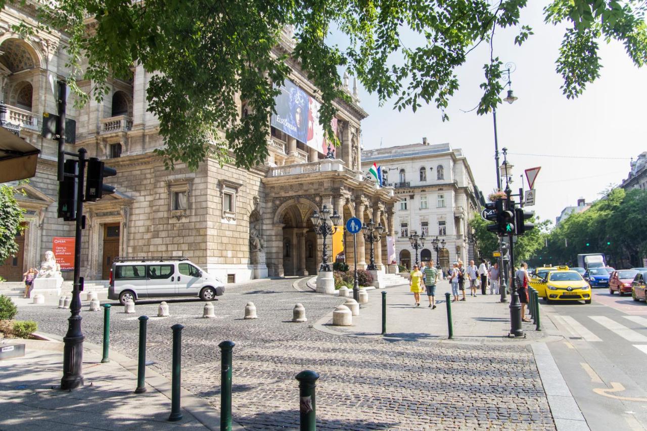 Real Apartments Révay - B&B Budapest