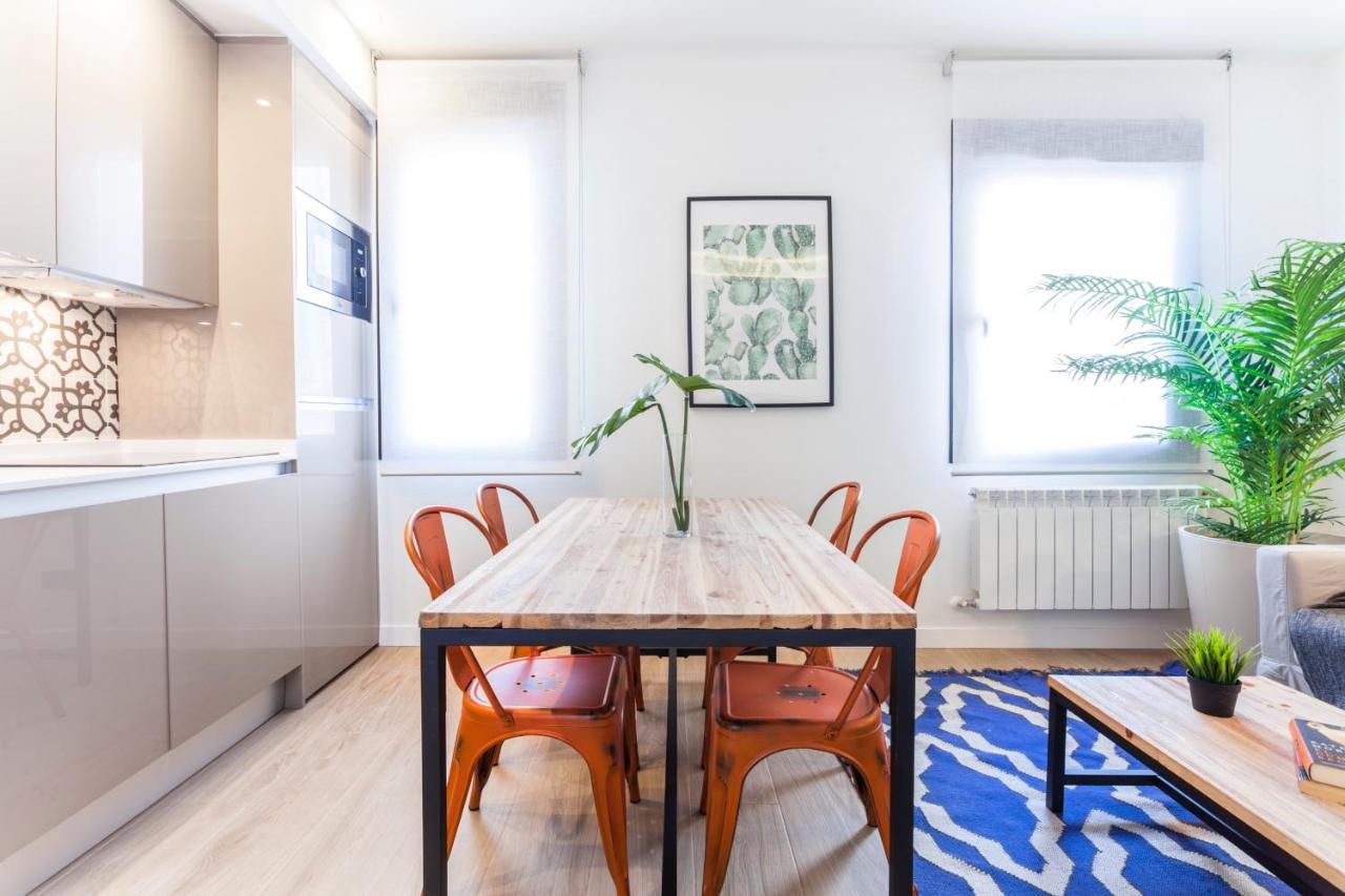 One-Bedroom Apartment X