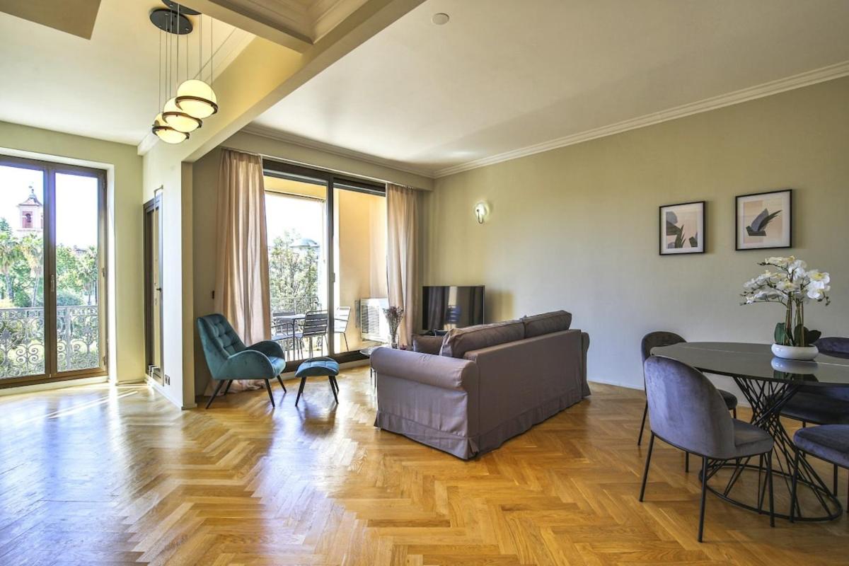 Balcon vue Coulée Verte. Luxe Plein cœur de Nice - B&B Nizza