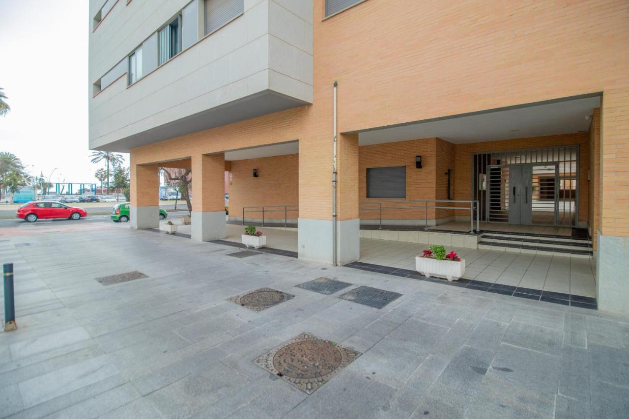 C13 Seaside Málaga with pool and parking - B&B Málaga