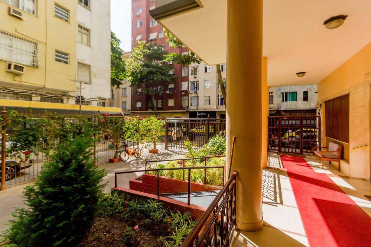 Chegou o Pé na Areia em Plena Praia de Copacabana, incrível apto de 2 e 3 Quartos, tudo novo e decorado, 50m da Praia, com cozinha e lavanderia completos - B&B
