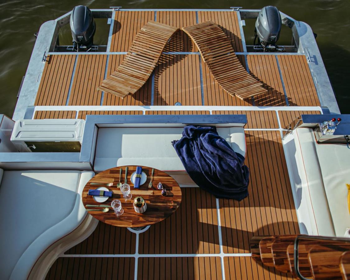 Hausboot mit Traumlage in Lübeck-Travemünde - Chambres d’hôtes