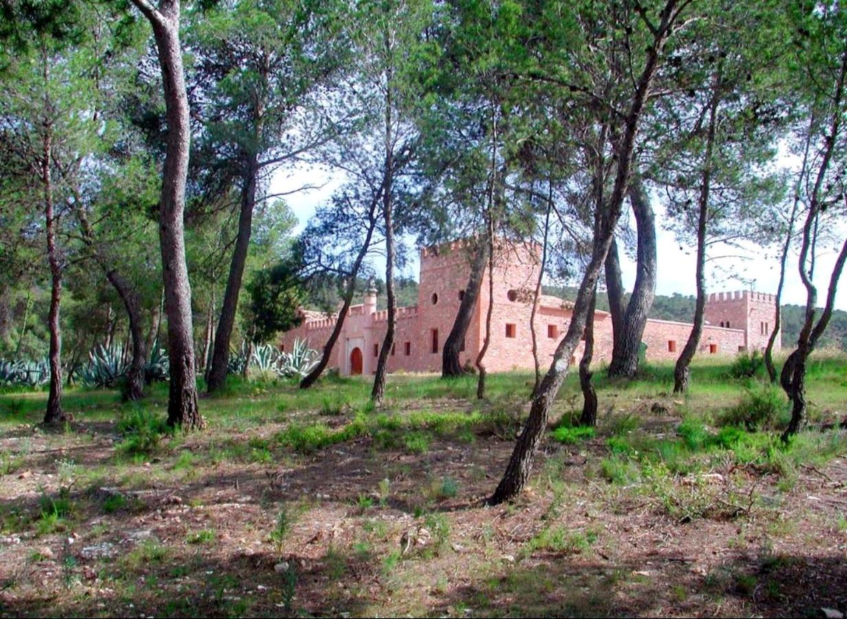 MASÍA de SAN JUAN CASA NÚMERO 1 en Castillo con piscina y Aire Acondicionado - B&B Segorbe