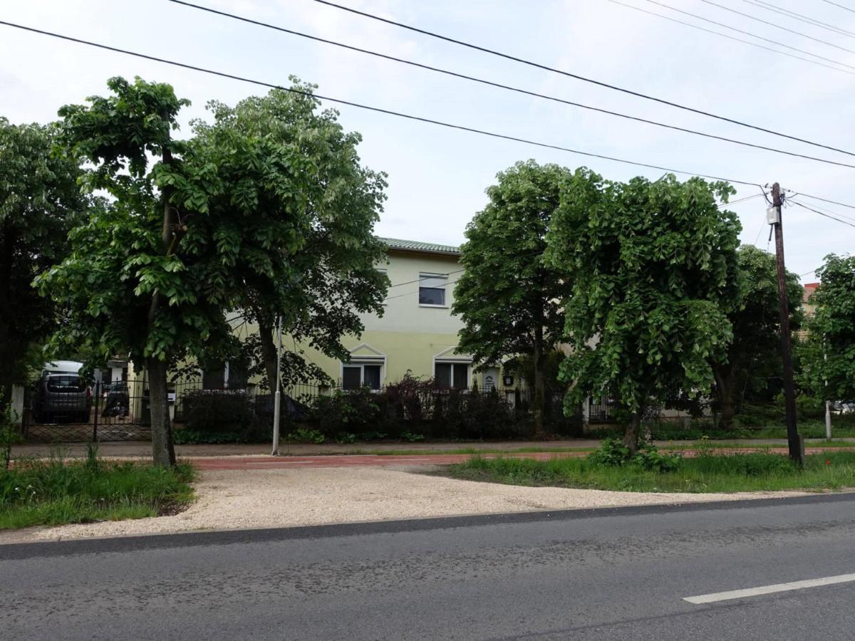 Wagner Apartman Tata - B&B