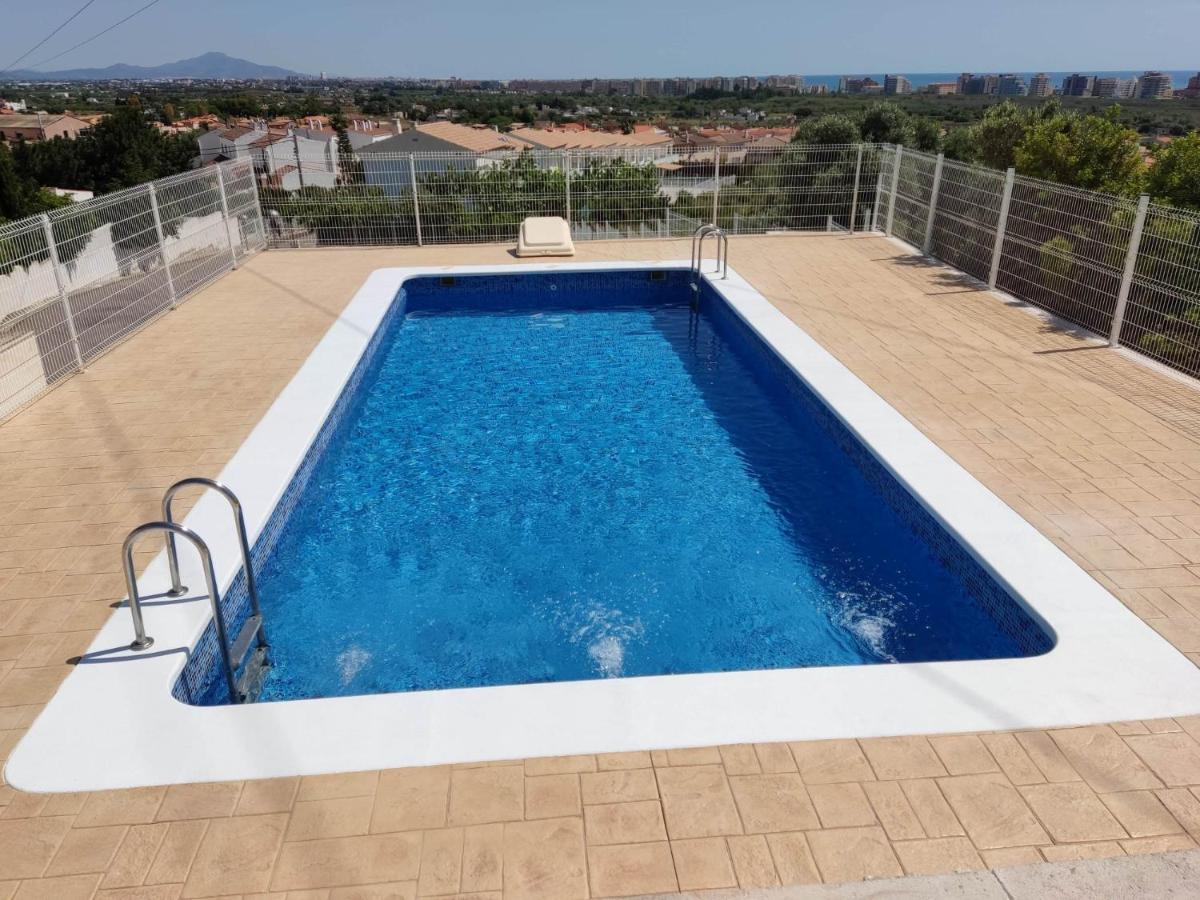 CALA HOUSE II Luminoso adosado con vistas,piscina comunitaria y parking incluido - Chambres d’hôtes