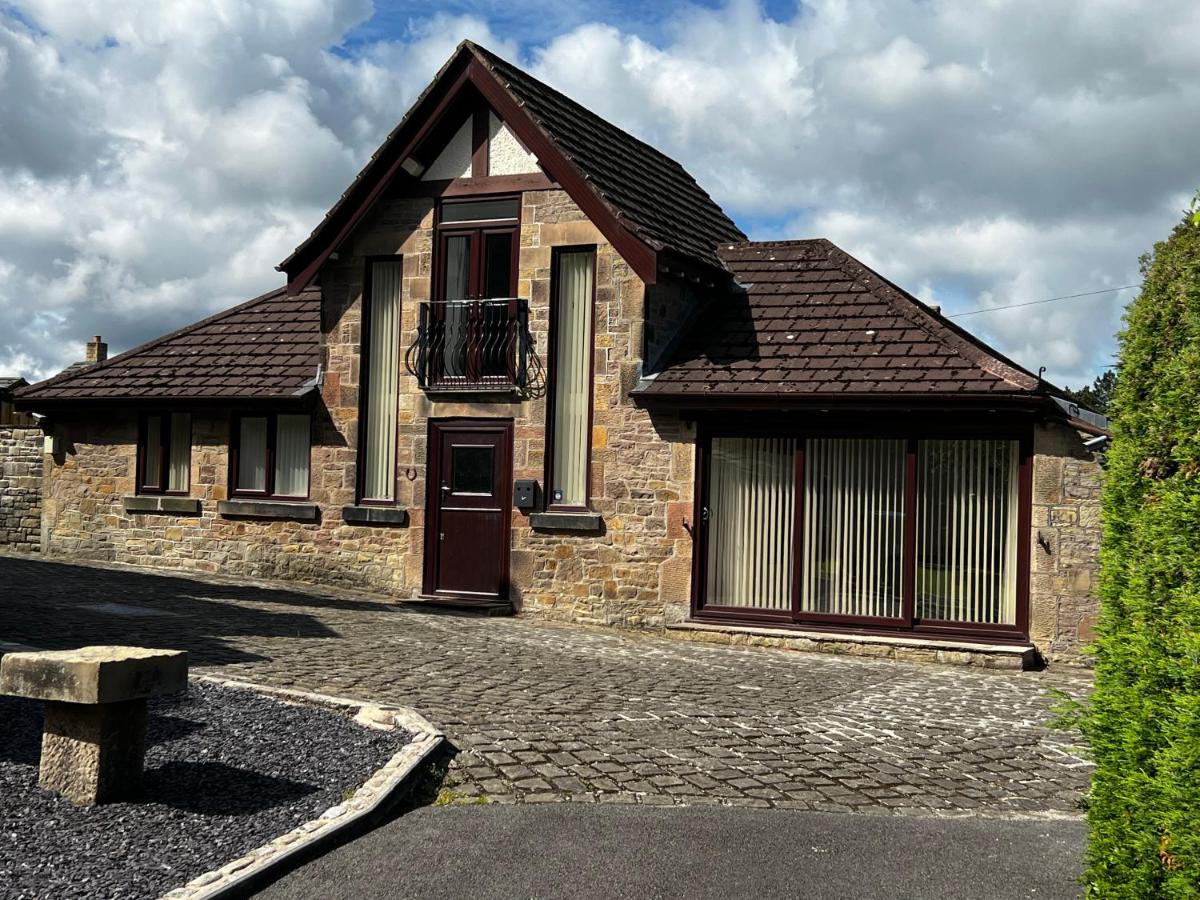 Castle House Holiday Home - B&B