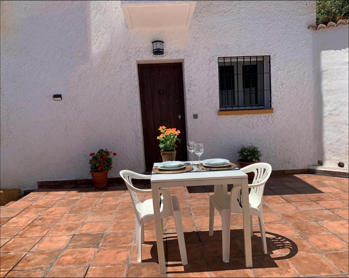 A Estrenar Preciosa Suite-Céntrico-Con Jardín y Porche - Chambres d'hôtes Torremolinos