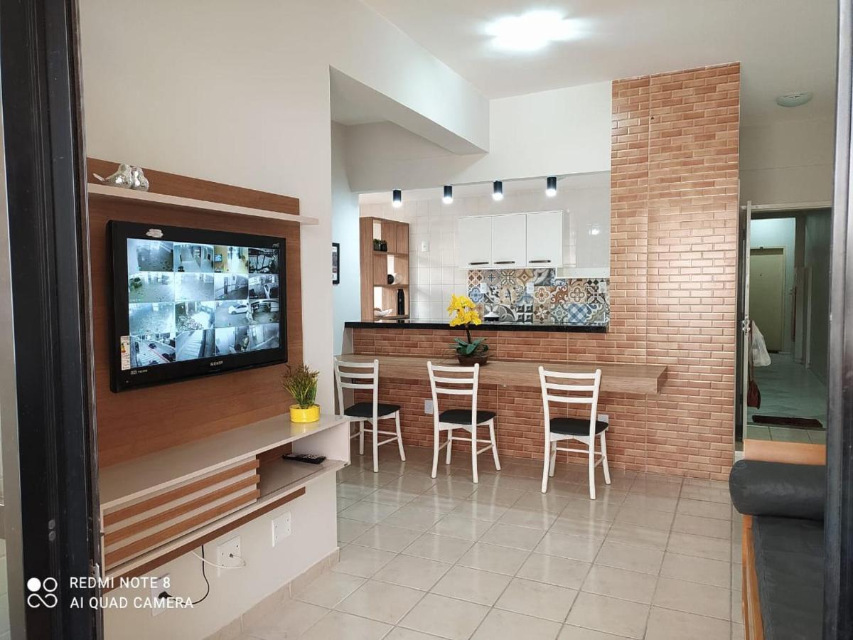 Apartamento charmoso na quadra da Praia do Morro - Bed and Breakfast