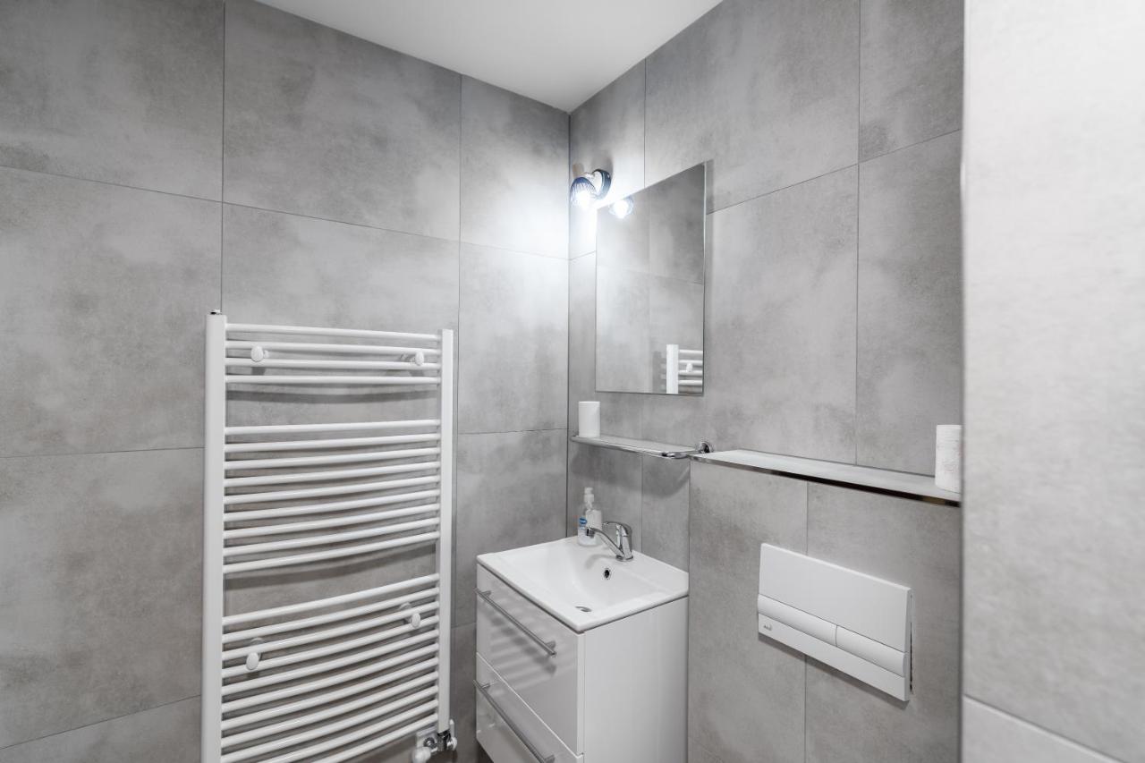 Dreibettzimmer mit Bad