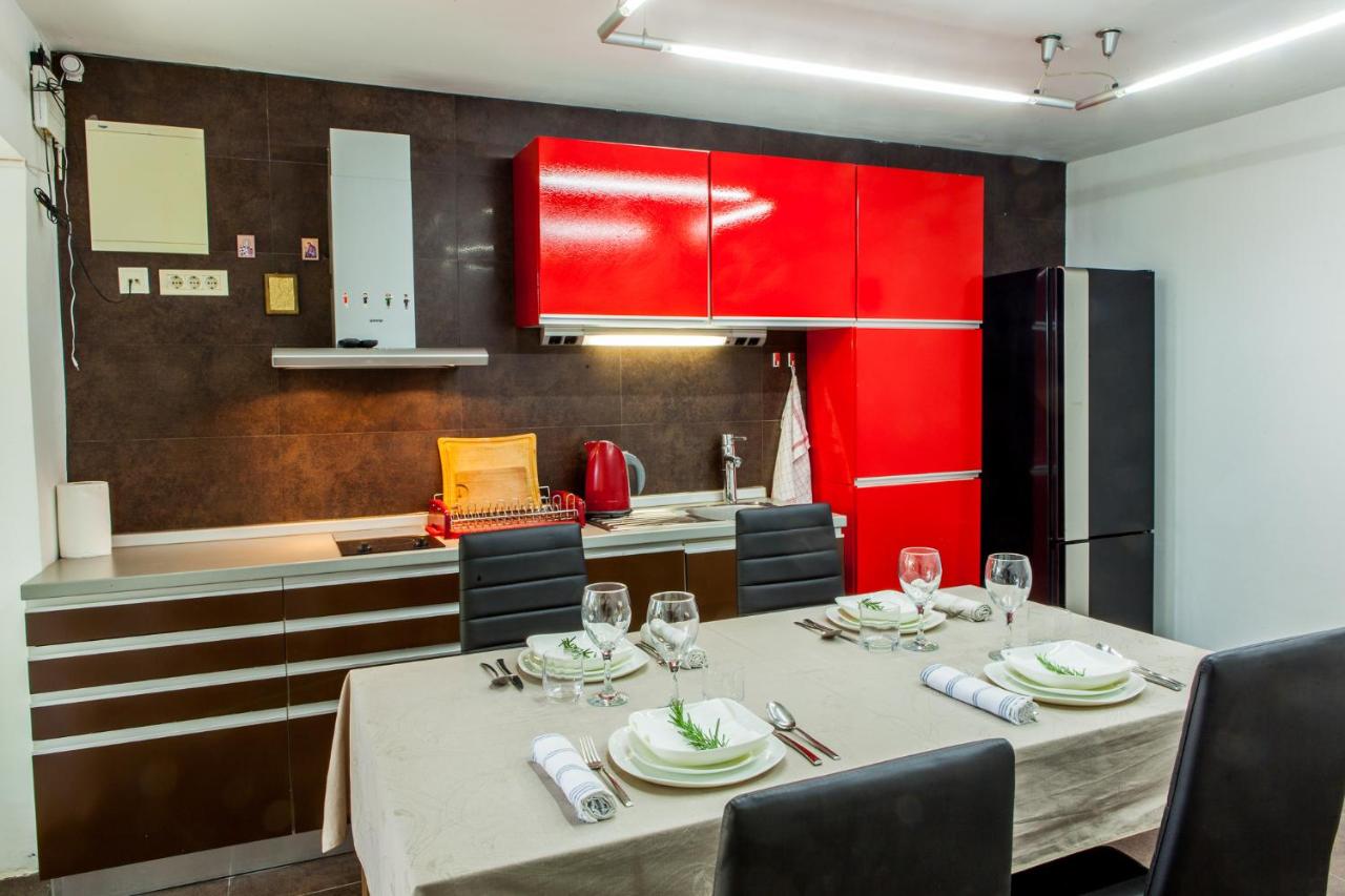 Vila Hrastovi - Ferienwohnung Sutomore