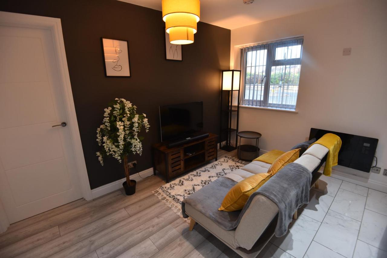 B&B Bristol - Exclusive!! Newly Refurbished Speedwell Apartment near Bristol City Centre, Easton, Speedwell, sleeps up to 3 guests - Bed and Breakfast Bristol