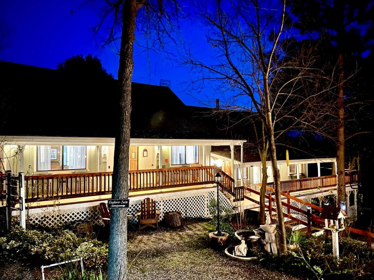 B&B Ahwahnee - Sierra Mountain Lodge - Vacation Rentals - Yosemite - Bed and Breakfast Ahwahnee