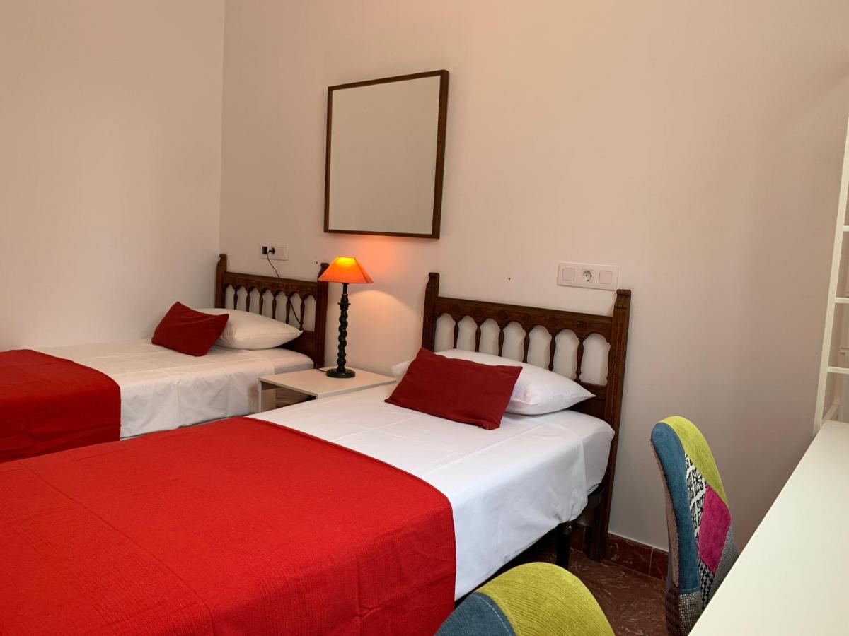 Twin Room with Shared Bathroom