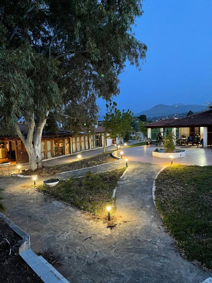 Village Dimopoulos - Chambres d’hôtes Rododáfni