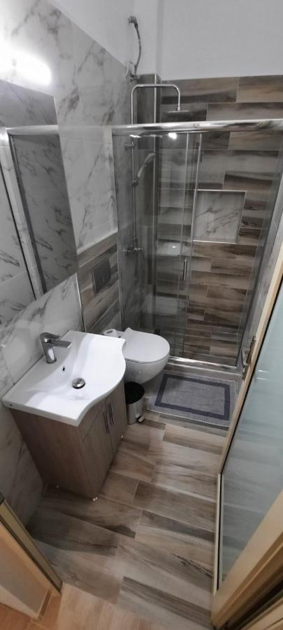 Basic Triple Room