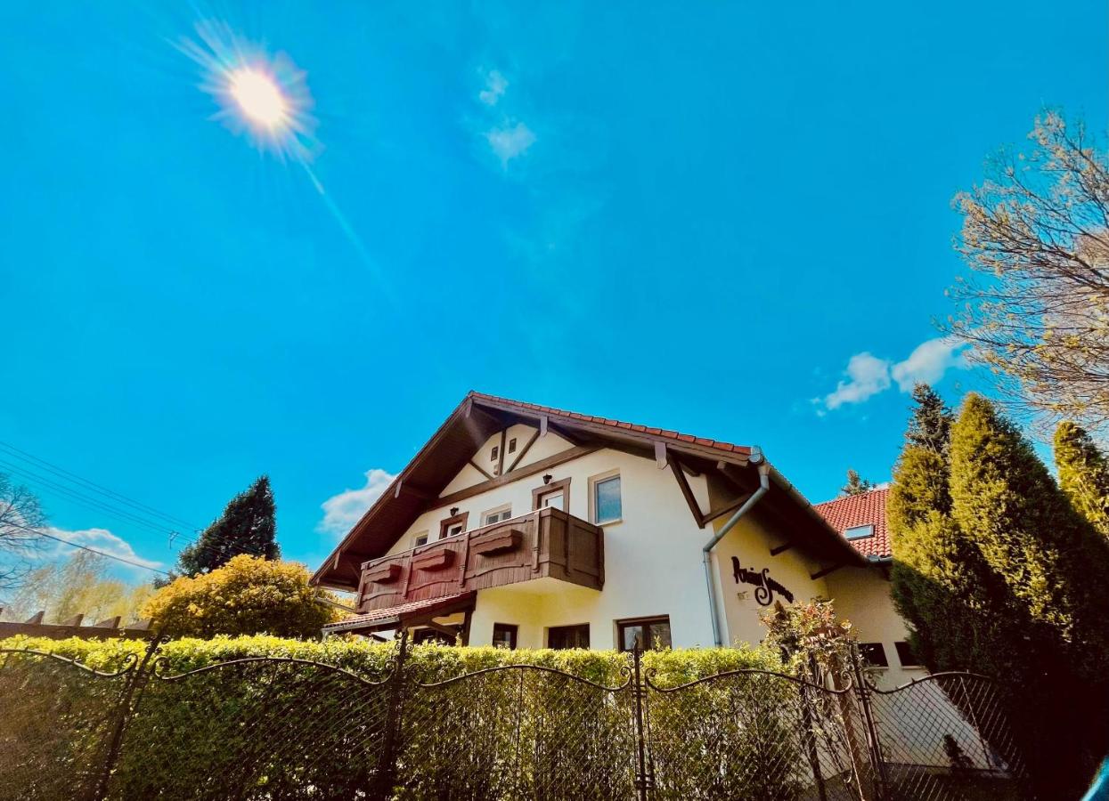 Sommer Panzió - B&B