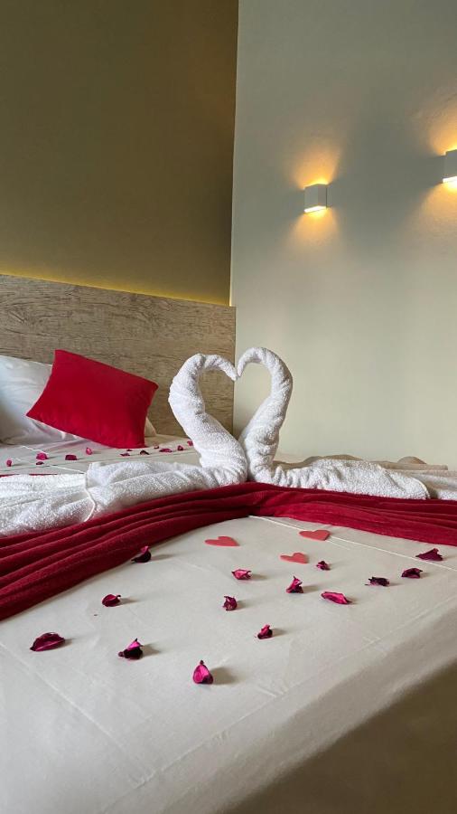 Zimmer mit Queensize-Bett und Gartenblick