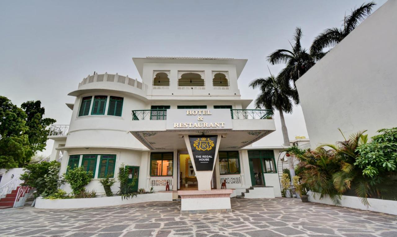 B&B Udaipur - Treebo Trend The Regal House - Near Fateh Sagar Lake - Bed and Breakfast Udaipur