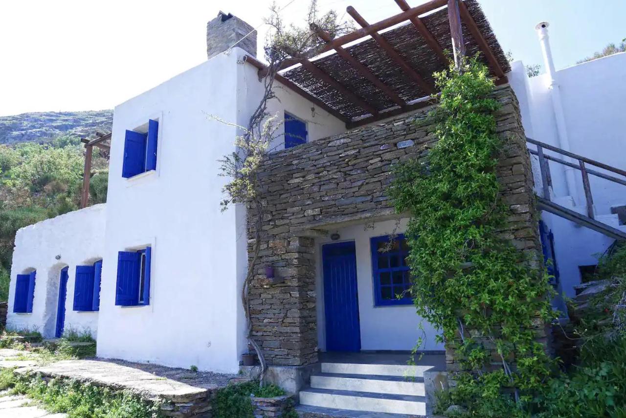 Traditional Village House On Kea - B&B