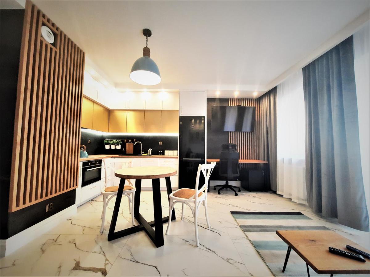Super Centrum Szymborskiej 2 z parkingiem podziemnym Apartamenty LUNA Bialystok - Bed and Breakfast Białystok