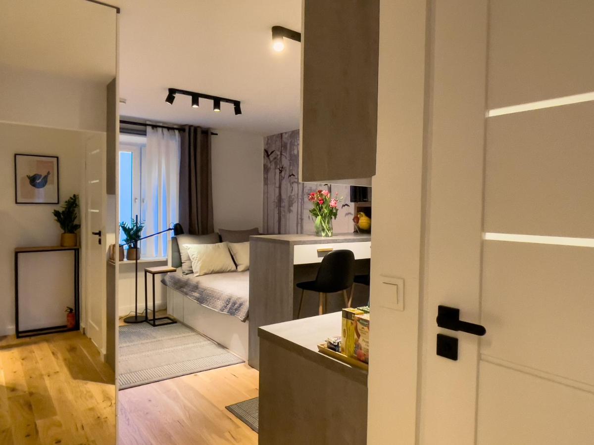 URBAN APARTMENTS Dluga 40 No 11, FREE PUBLIC PARKING, Self CHECK-IN