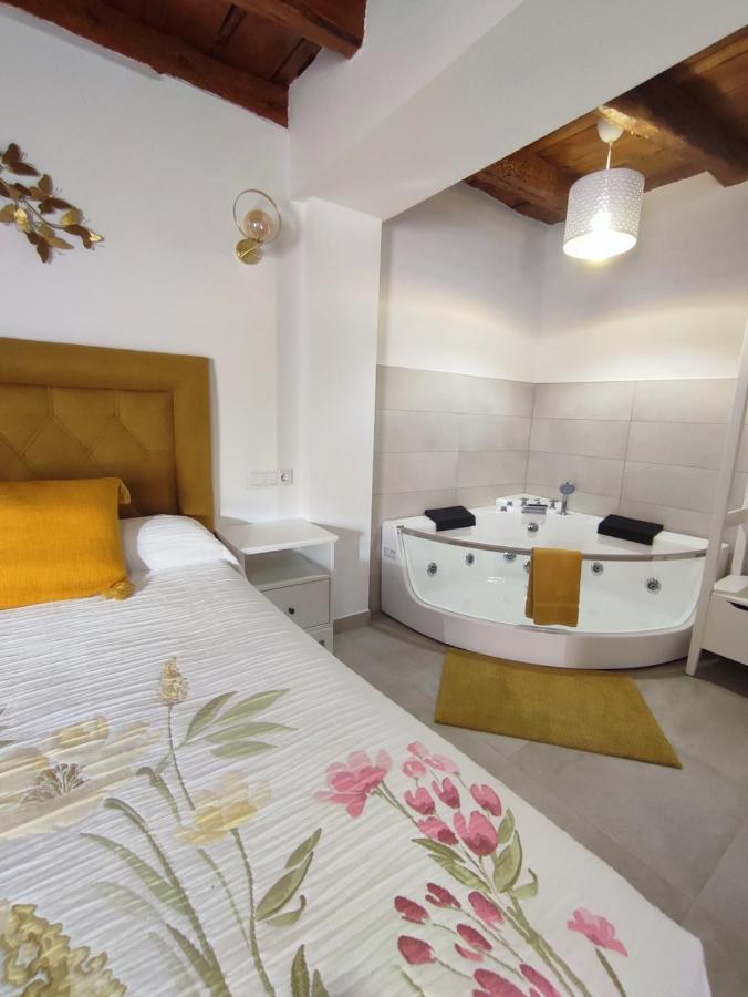 B&B Peñafiel - PEÑAFIEL DREAMS con JACUZZI - Bed and Breakfast Peñafiel