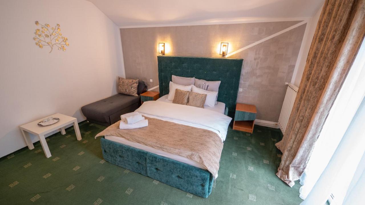 Habitación Triple con balcón
