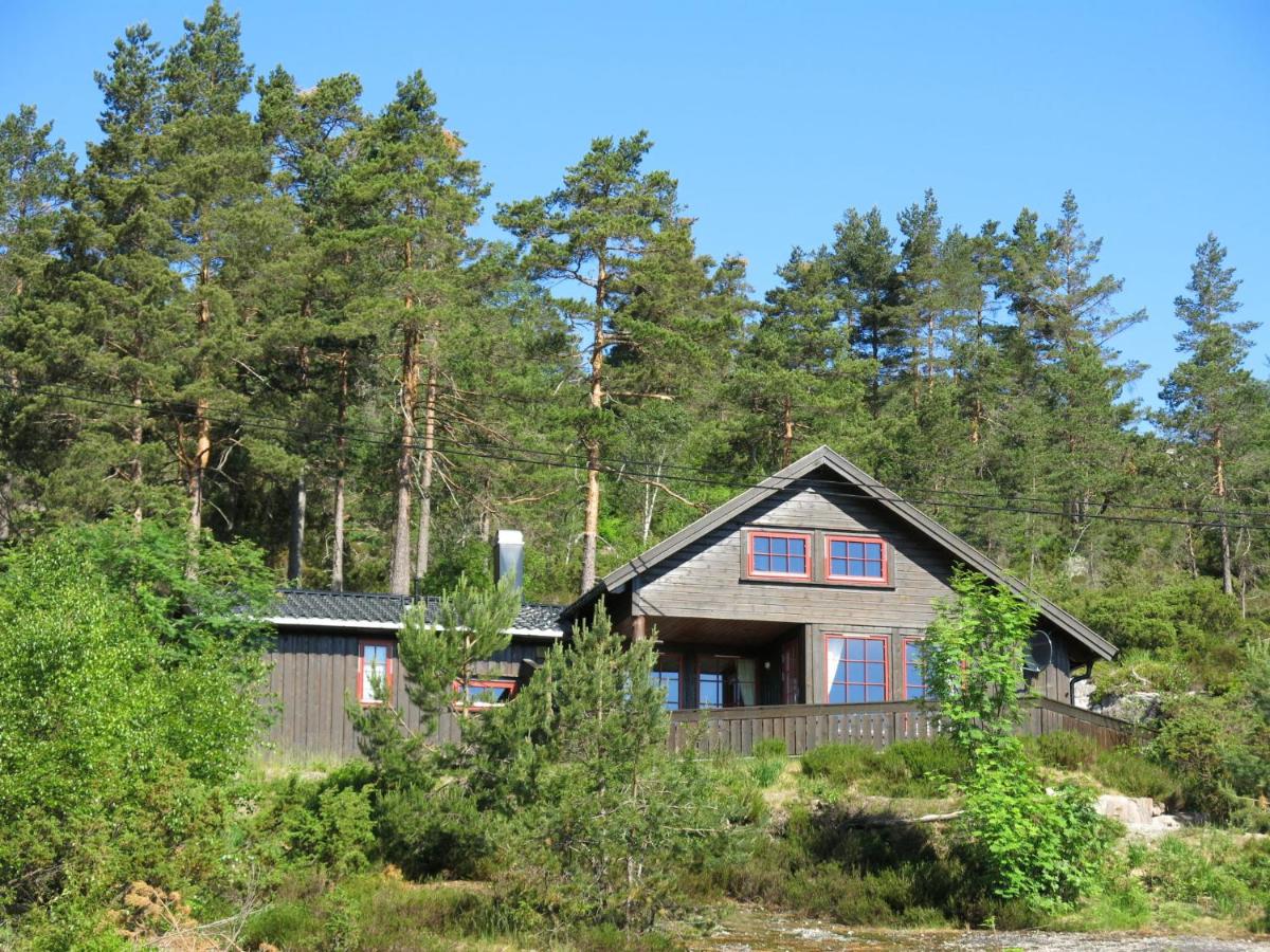 B&B Øyuvstad - Chalet Koven - SOW114 by Interhome - Bed and Breakfast Øyuvstad