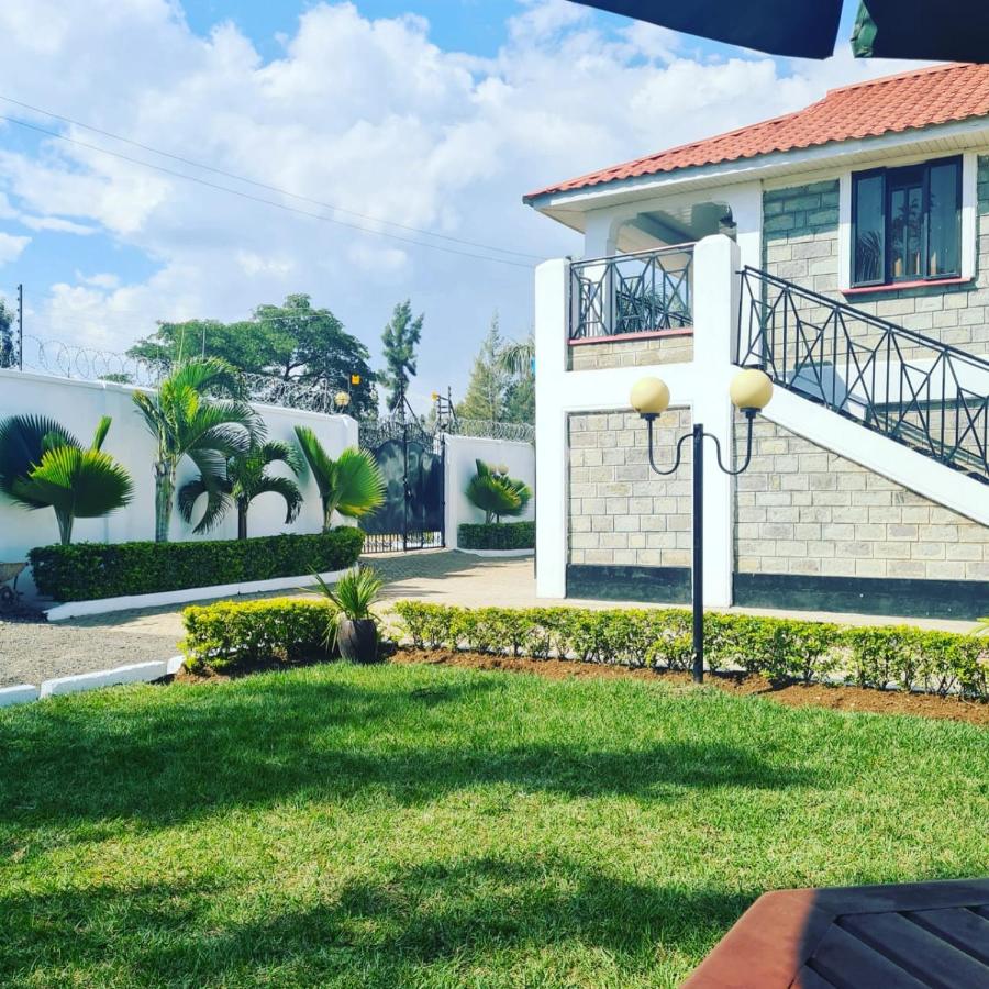 B&B Kisumu - Sofitel 3 bedrooms own compound Mamboleo - Bed and Breakfast Kisumu