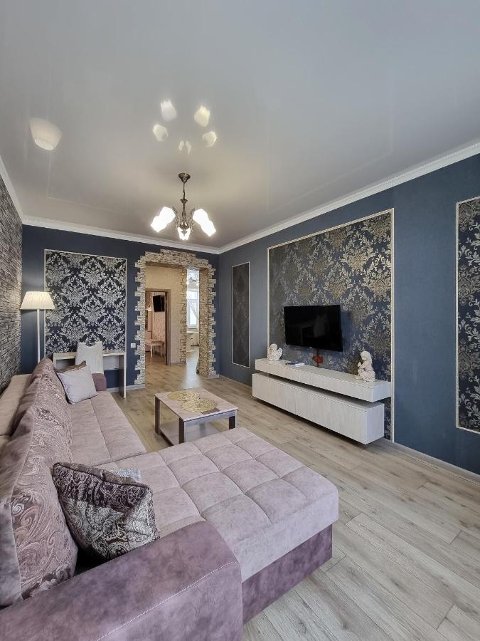 2x SuperLUX Arbat Chehova-Kirova 55 - Ferienwohnung Öskemen