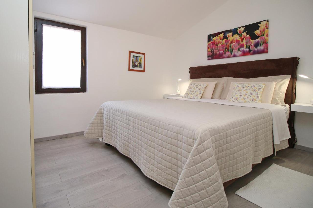 Apartamento con vistas al jardín