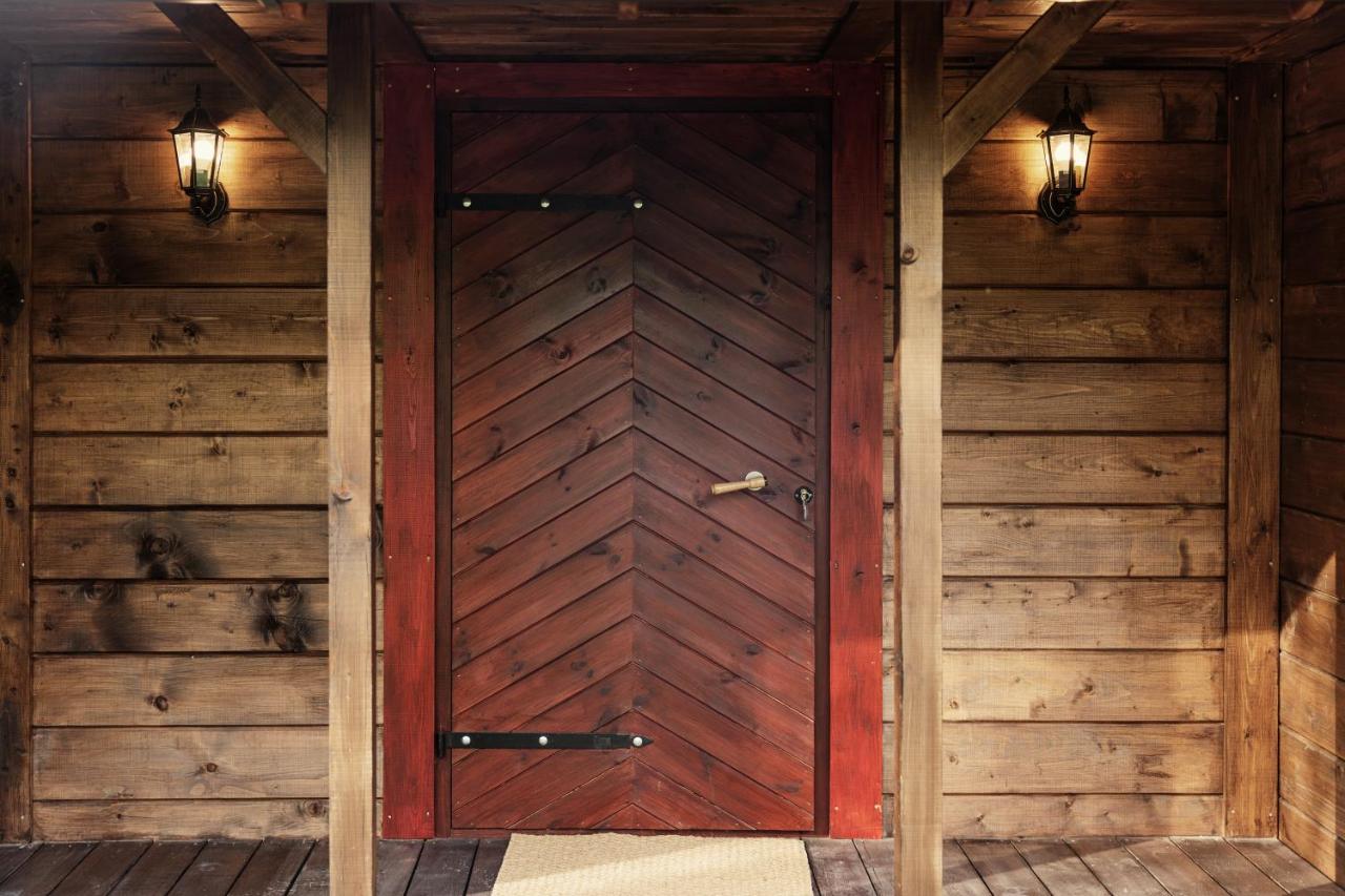 Dragonfly Lake House εïз - B&B
