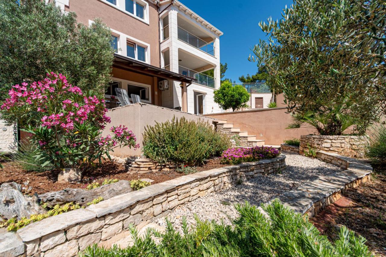 Two Bedroom Apartment with Terrace and Sea View