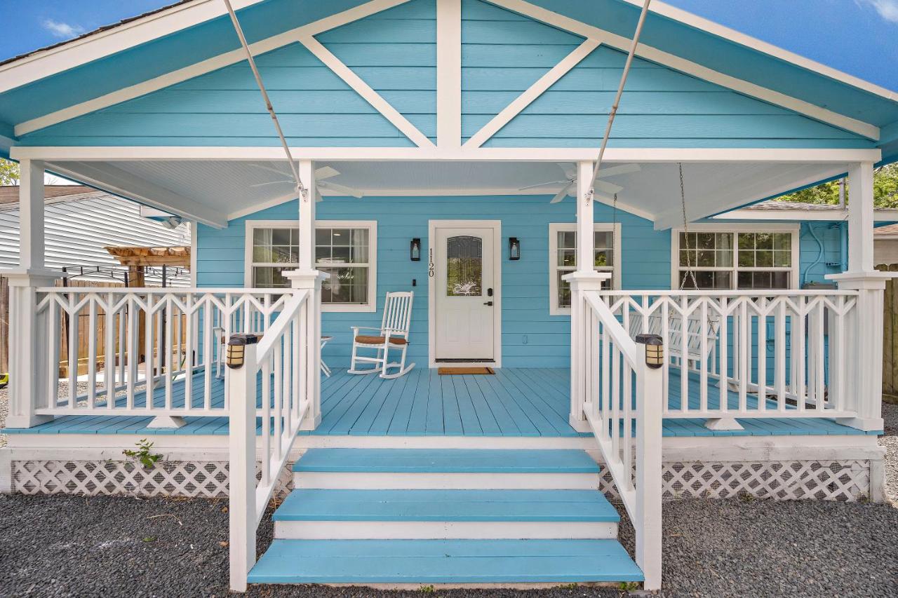 Blue Bungalow In Houston Heights! Walkable to Popular Bars - B&B