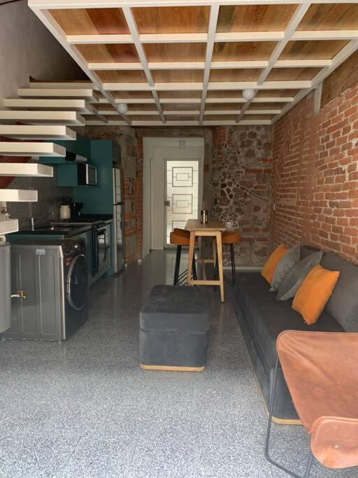 108, LOFT CONFORTABLE, BALCON 1 CALLE BELLAS ARTES - B&B