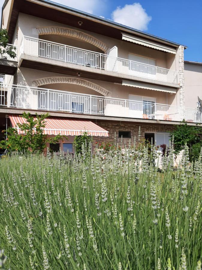 B&B Dramalj - Apartment Lucija - Bed and Breakfast Dramalj