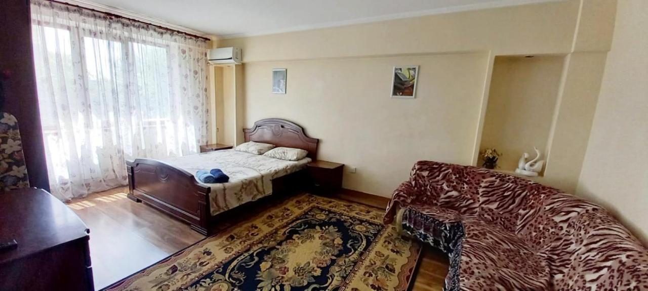 Одна комнатная квартира в центре - B&B