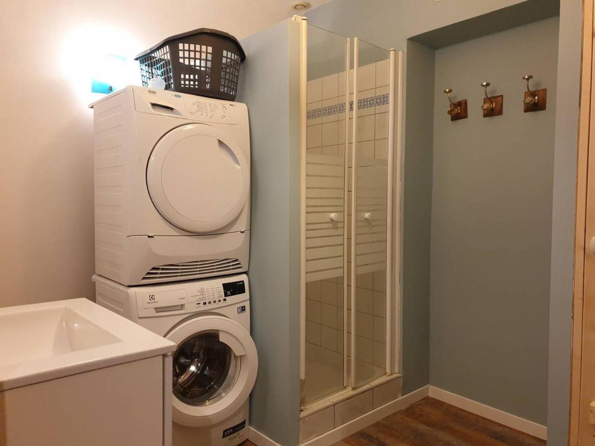 Maison pour 6 pers. à Trégastel avec jardin clos, proche plage et commerces, WiFi et billard - FR-1-368-159 - Bed and Breakfast Trégastel