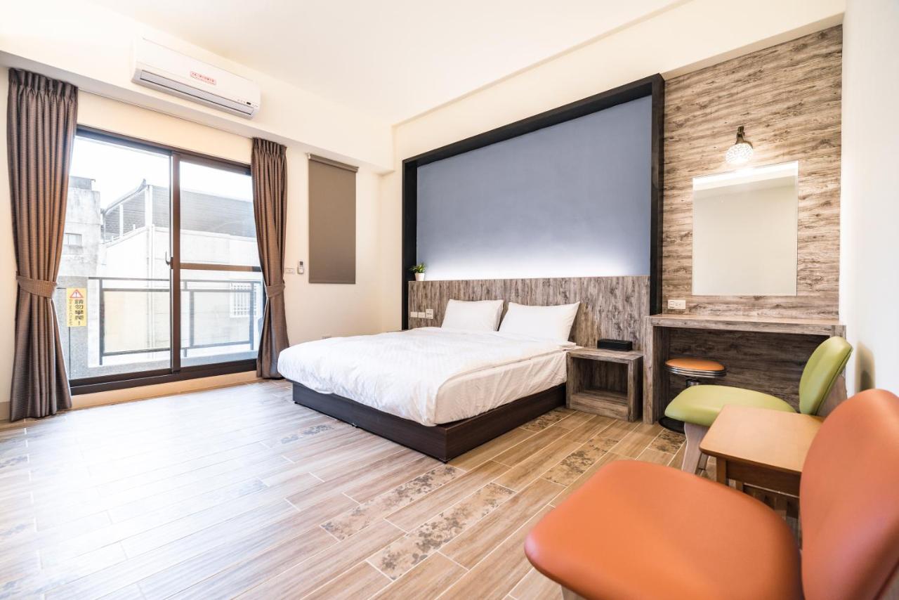 Standard Queen Room