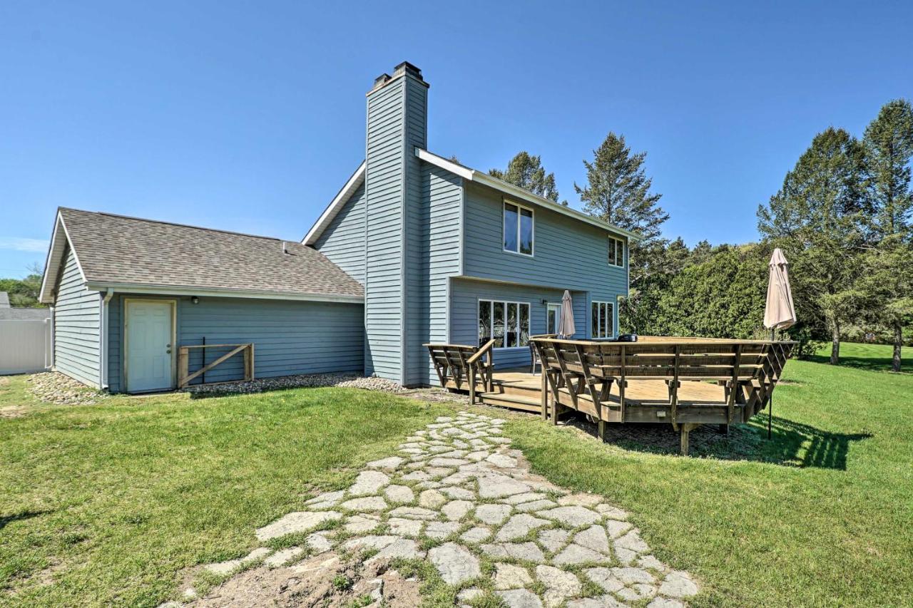 Coloma Escape with Fire Pit Less Than 1 Mi to Lake! - B&B