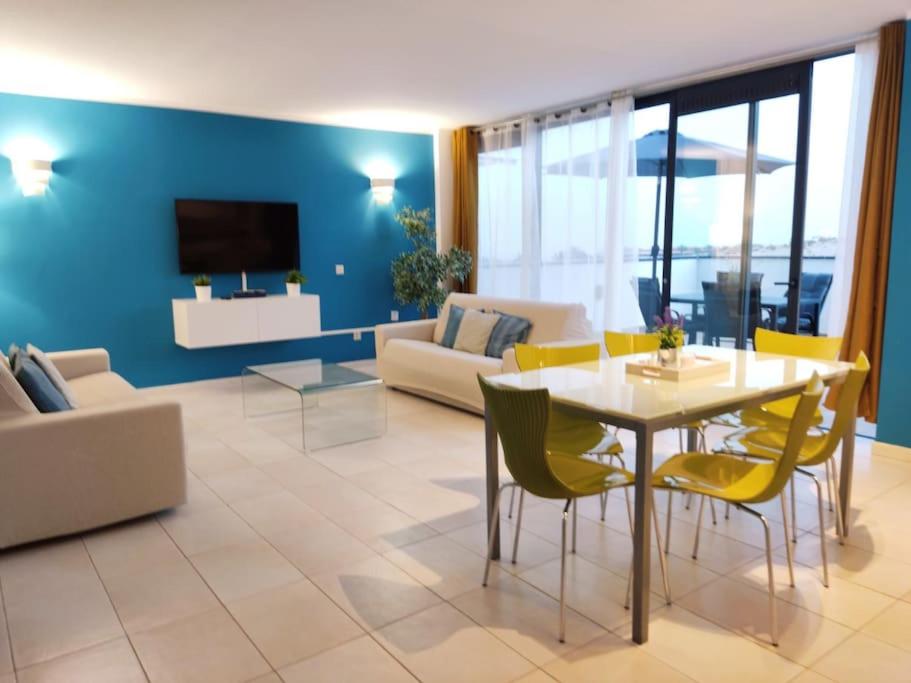 B&B Costa Calma - CASA AZUL 2Bedroom Apartment & Ocean View Terrace WIFI Premium - Bed and Breakfast Costa Calma