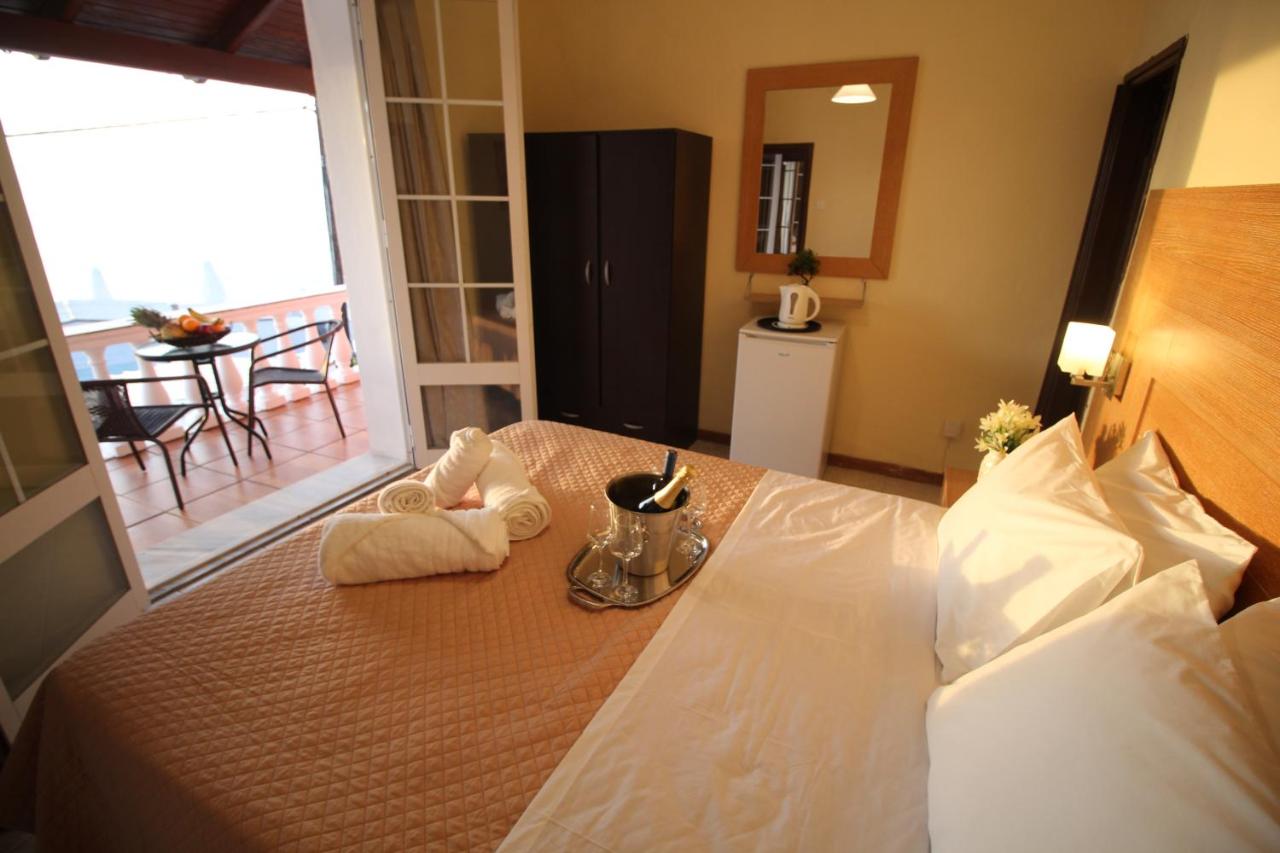Double Room with Balcony and Sea View