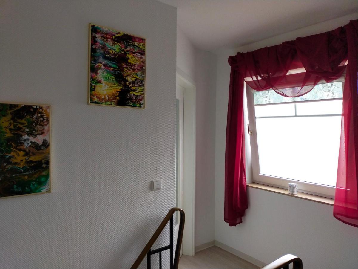 Exklusive FeWo Papenburg mit Terrasse & beheiztem Wintergarten - Bed and Breakfast