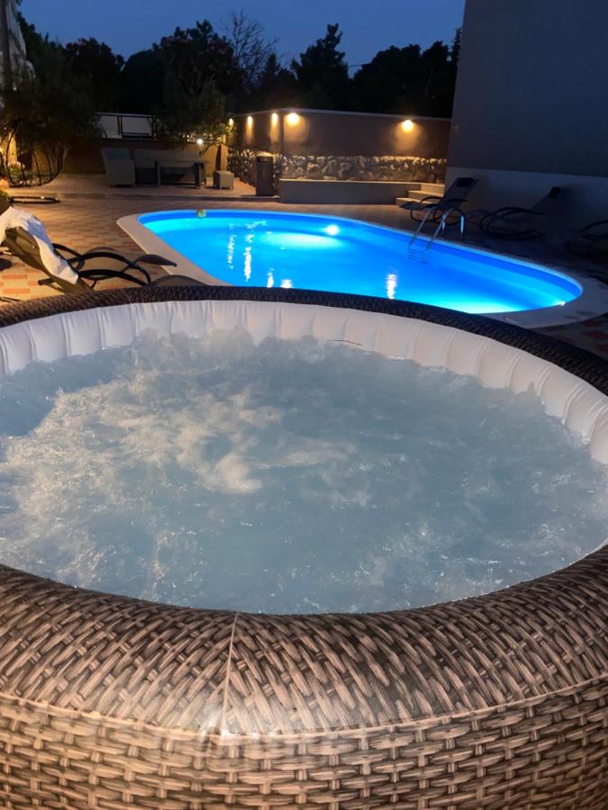 Lucija - B&B Starigrad