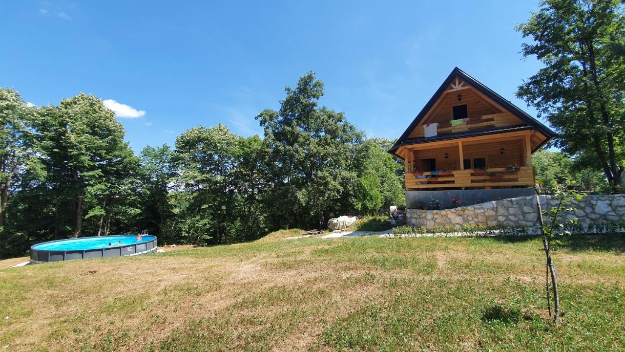Drvena vikendica Teodora - B&B