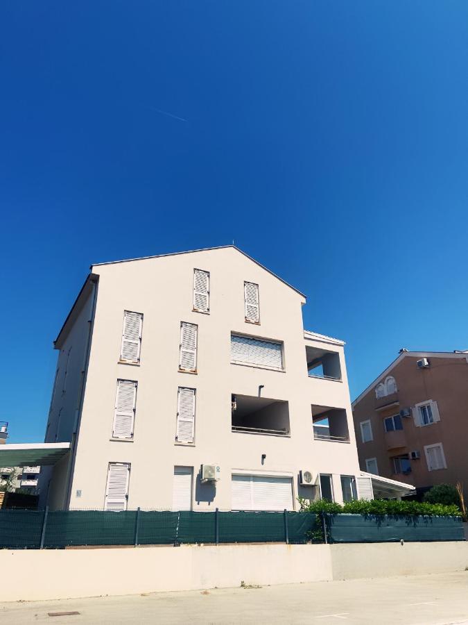 Diva Sunset Apartment - Chambres d'hôtes Novalja