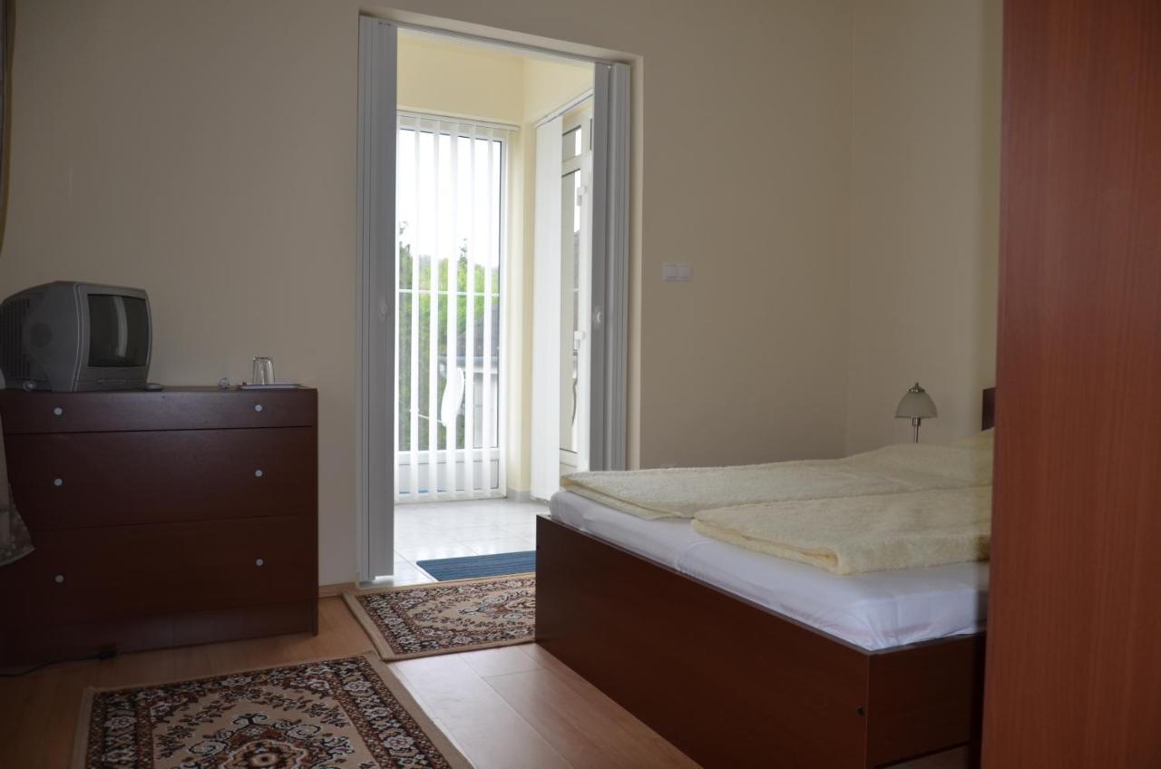 Doppelzimmer mit Patio