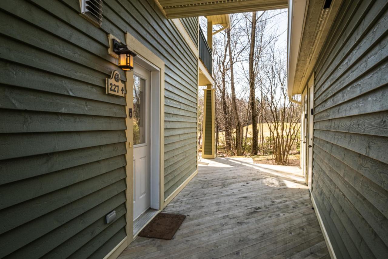 Le Serein Condo Tremblant Les-Eaux - B&B Mont-Tremblant