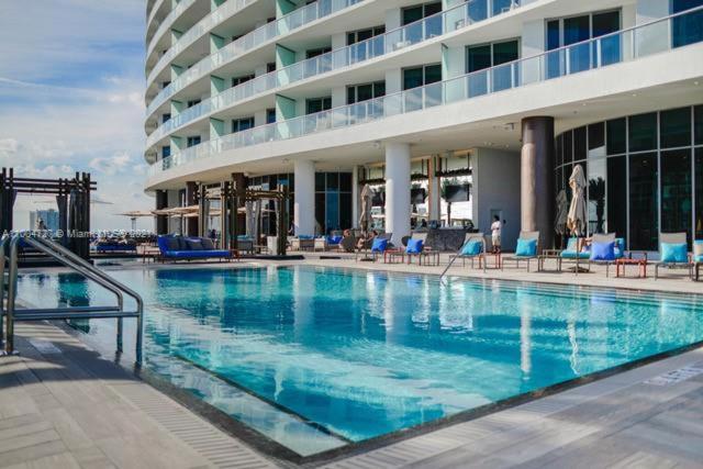 Penthouse Condo at Lyfe Resort and Residences - B&B Hollywood