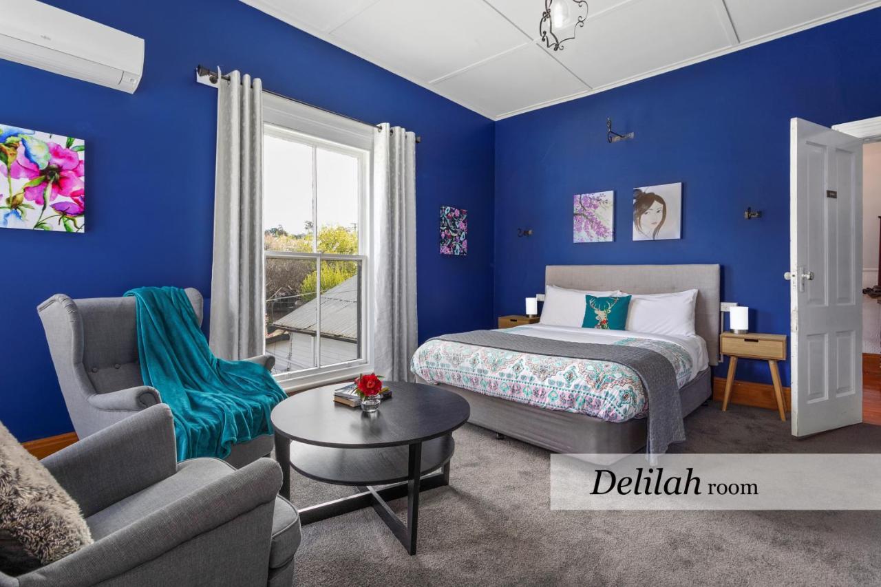 Delilah - Deluxe Queen Room with Spa, upstairs